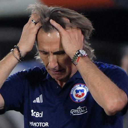 Ricardo Gareca, técnico da seleção do Chile, durante jogo contra o Paraguai - DANIEL DUARTE/AFP