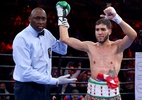 Boxeador que ficou 221 dias em coma após golpes ilegais morre aos 33 anos
