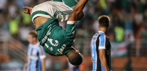 Vitor Hugo marcou gols contra o Grêmio no Pacaembu em 2015 e 2016 - Julia Chequer/Folhapress