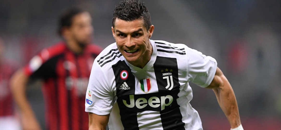 Juventus, de Cristiano Ronaldo (foto), enfrenta o Milan na disputa do troféu - ALBERTO LINGRIA/REUTERS