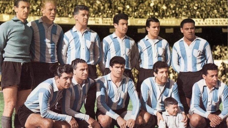 Campeão argentino com apenas duas derrotas, Racing enfrentou o São Paulo em 1961 - Reprodução