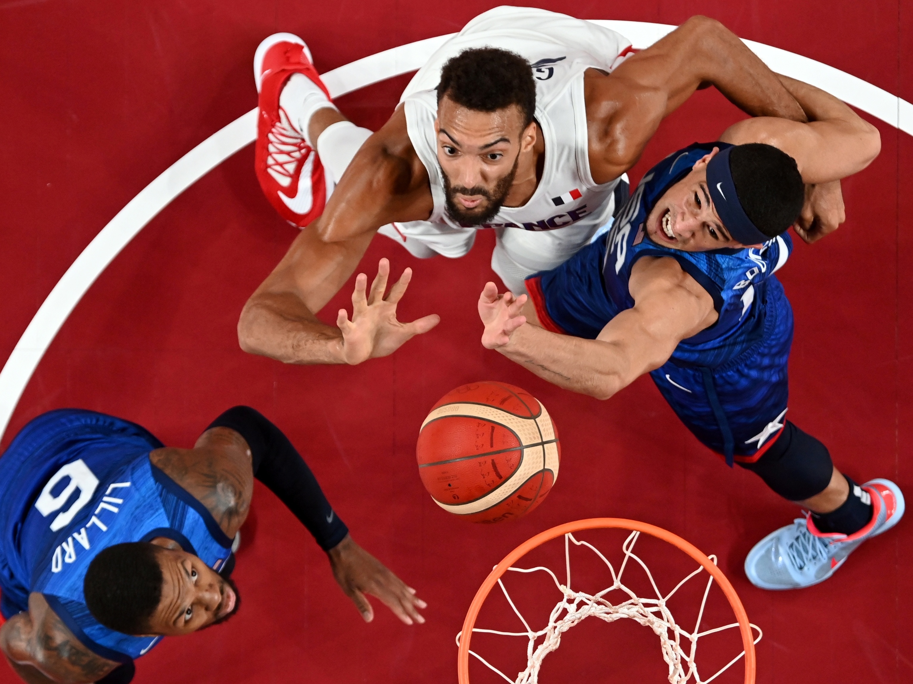 Vídeo: Franca é campeão mundial de basquete com cesta no último