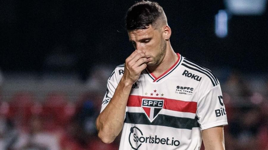 Ex-técnico do Boca revela momento bizarro de Jonathan Calleri na Bombonera