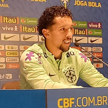 Marquinhos durante coletiva de imprensa em Turim, na Itália, na tarde desta quinta - UOL