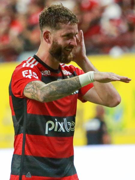 Léo Pereira, do Flamengo, celebra gol sobre o Audax em jogo do Campeonato Carioca