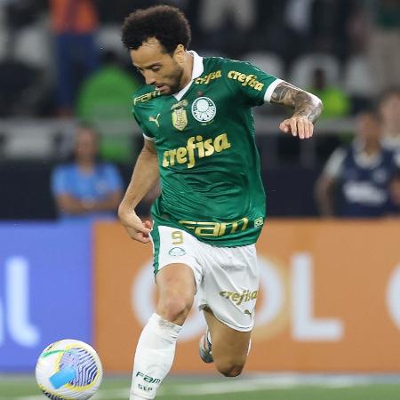 Felipe Anderson estreou pelo Palmeiras contra o Botafogo, no Brasileirão