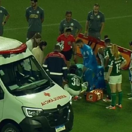 Kate Tapia caiu desacordada após choque com Clara durante jogo na Arena Barueri Kate Tapia caiu desacordada após choque com Clara durante jogo na Arena Barueri