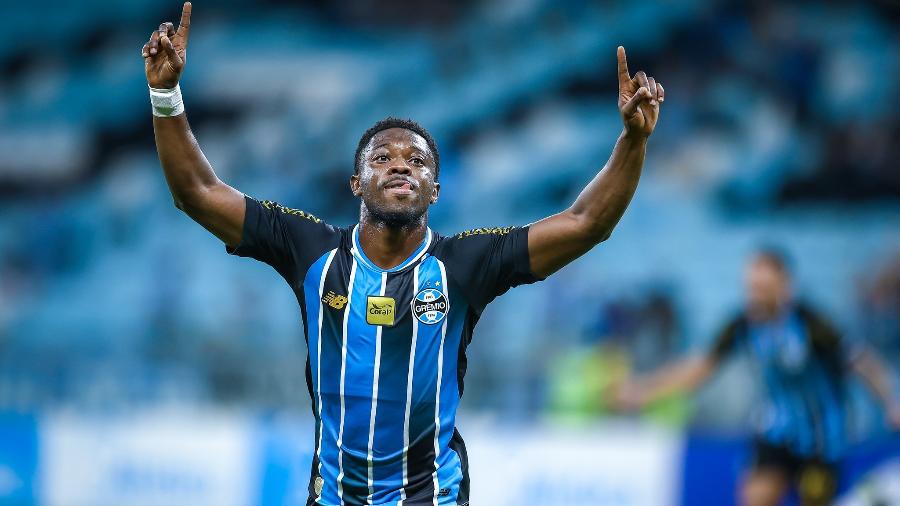 Imagem ilustrativa sobre Grêmio enfrenta o Botafogo hoje às 21h: onde assistir ao vivo e escalação completa
