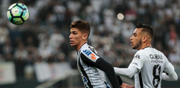 Maycon deixou o clássico contra o Santos no começo do segundo tempo - Ale Cabral/AGIF