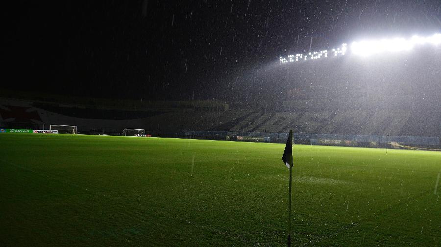 São Januário, estádio do Vasco, voltou a sofrer queda de energia com a forte chuva no Rio de Janeiro  - DHAVID NORMANDO/ESTADÃO CONTEÚDO