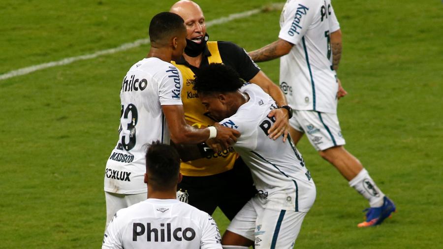 Marinho se revolta com a arbitragem após derrota do Santos para o Ceará e eliminação da Copa do Brasil 2020 - LC MOREIRA/ESTADÃO CONTEÚDO