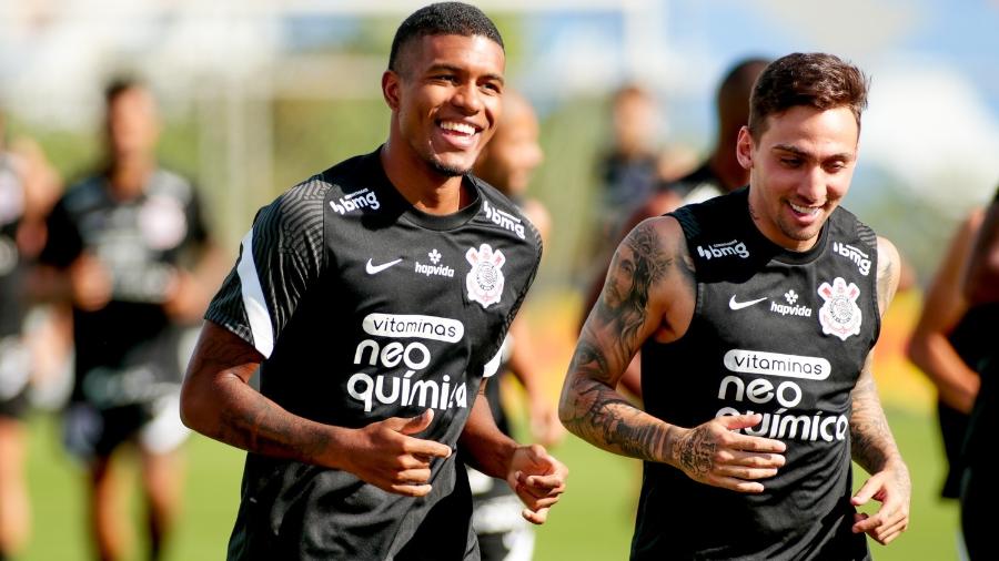 Léo Natel e Gustavo Mosquito, durante treino do Corinthians - Rodrigo Coca/Corinthians