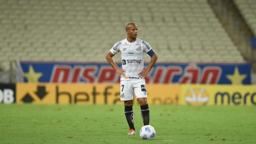 Carlos Sánchez no duelo Fortaleza x Santos -  Ivan Storti/Santos FC