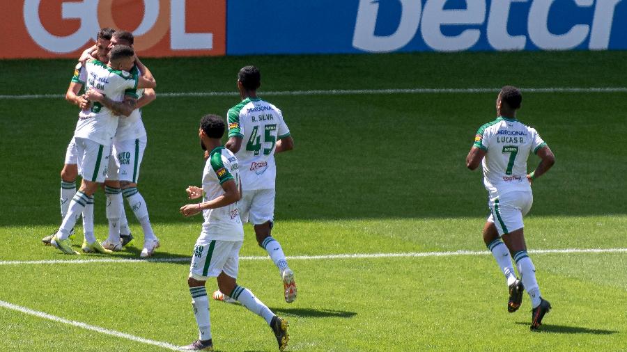 O América-MG venceu o Ceará por 2 a 0 no jogo do primeiro turno, no Independência - Alessandra Torres/AGIF