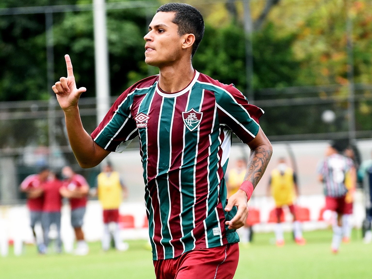 Atuações do Fluminense: Cano leva nota 10 em jogo espetacular da equipe, fluminense