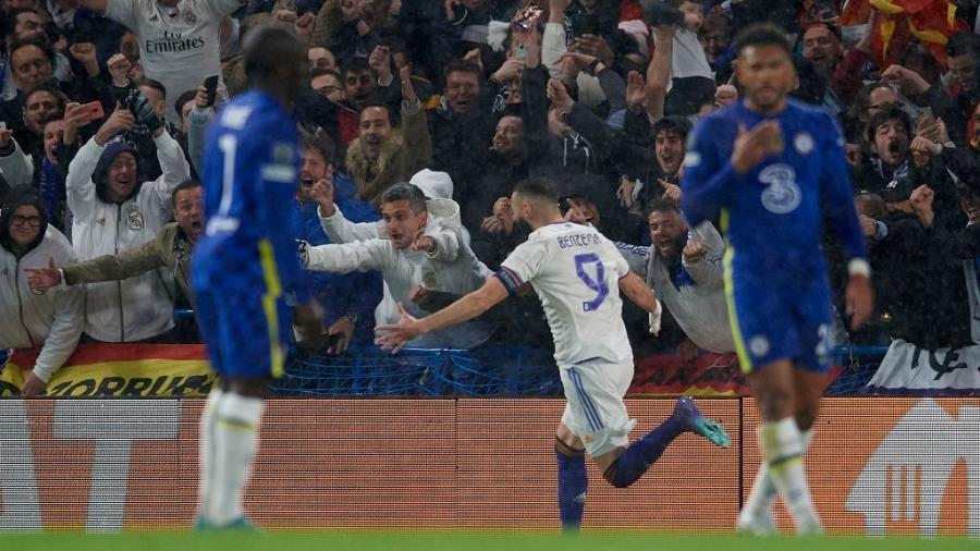 Karim Benzema comemora gol marcado pelo Real Madrid sobre o Chelsea na Liga dos Campeões 2021-22 - Jose Breton/Pics Action/NurPhoto via Getty Images