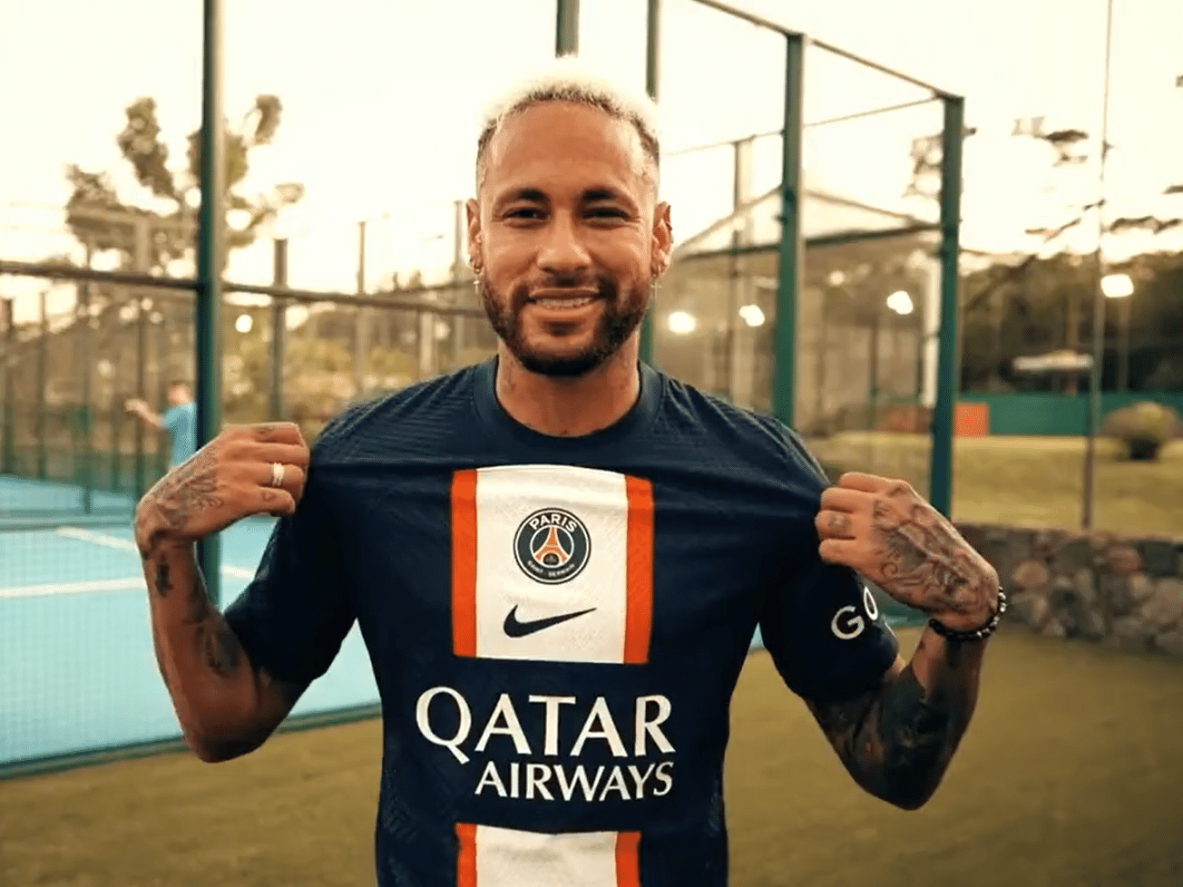 Neymar no Top 12 dos Melhores do Mundo, Revela Jornal Ingls