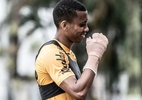 Madson sofre fratura na mão e aumenta lista de desfalques do Santos - Ivan Storti/Santos FC