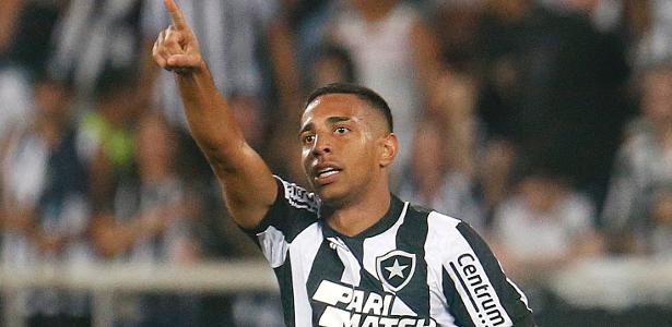 Cover image for Mercado da Bola: São Paulo formaliza proposta por Victor Sá, atacante ex-Botafogo