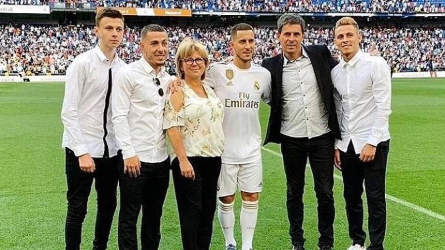 Família Hazard durante apresentação de Eden no Real Madrid