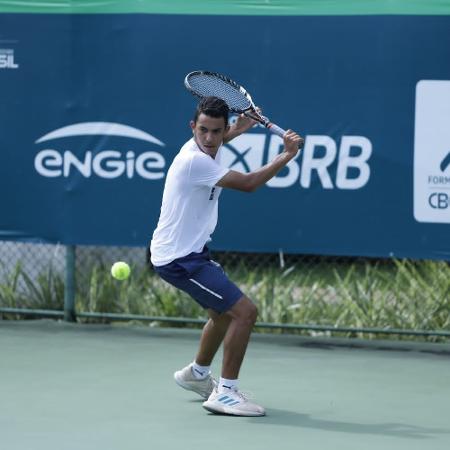 Gabriel Pinho, atleta amador de tênis