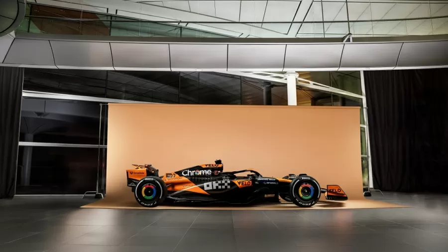 McLaren apresenta o MCL38