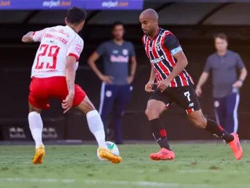 Lucas ajuda com golaço, mas São Paulo fica em empate contra o Bragantino