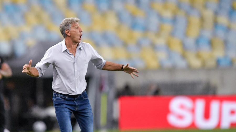 Renato Gaúcho orienta o time do Fluminense Renato Gaúcho orienta o time do Fluminense