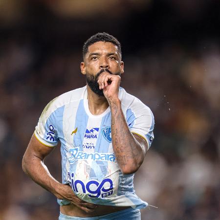 Diogo Barbosa, do Paysandu, comemora gol sobre o Remo, pela Série B do Brasileirão Diogo Barbosa, do Paysandu, comemora gol sobre o Remo, pela Série B do Brasileirão