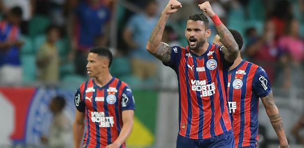 Bahia aproveita expulsões e vence Flamengo; Palmeiras dispara na ponta