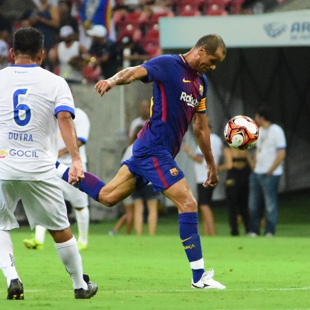 Rivaldo durante partida entre Barcelona Legends e Lendas Pernambuco - Paulo Paiva/AGIF