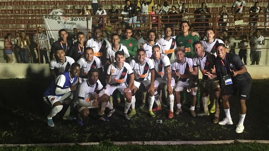 Vasco comemora vitória sobre Itapirense que o classificou na Copinha na liderança - Divulgação/Vasco