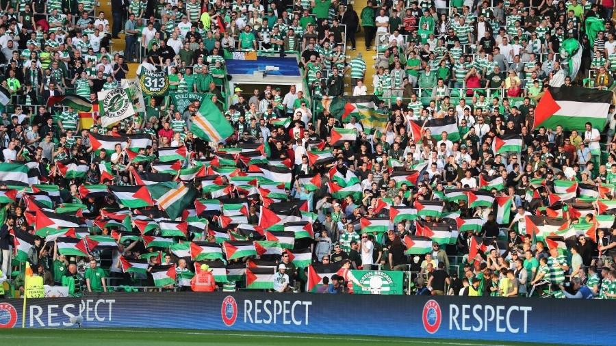 Torcedores do Celtic fazem manifestação em prol da Palestina em 2016 - Steve Welsh/Getty Images