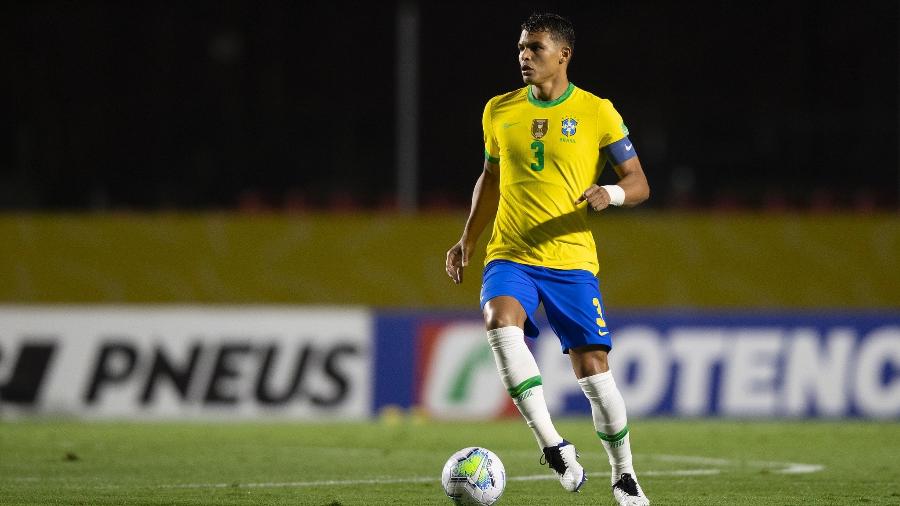 O zagueiro da seleção brasileira Thiago Silva durante partida contra a Venezuela - Lucas Figueiredo/CBF