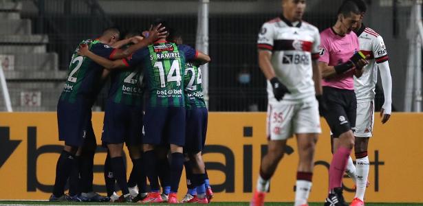 Vasco leva gols em todos os jogos e sofre com jogadas de bola parada -  12/05/2021 - UOL Esporte