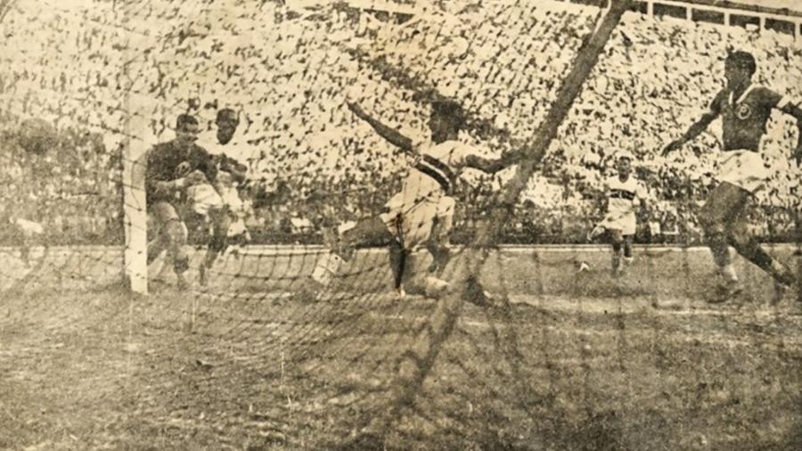Renganeschi anotou o gol do título paulista para o São Paulo sobre o Palmeiras em 1946 - Arquivo São Paulo Futebol Clube
