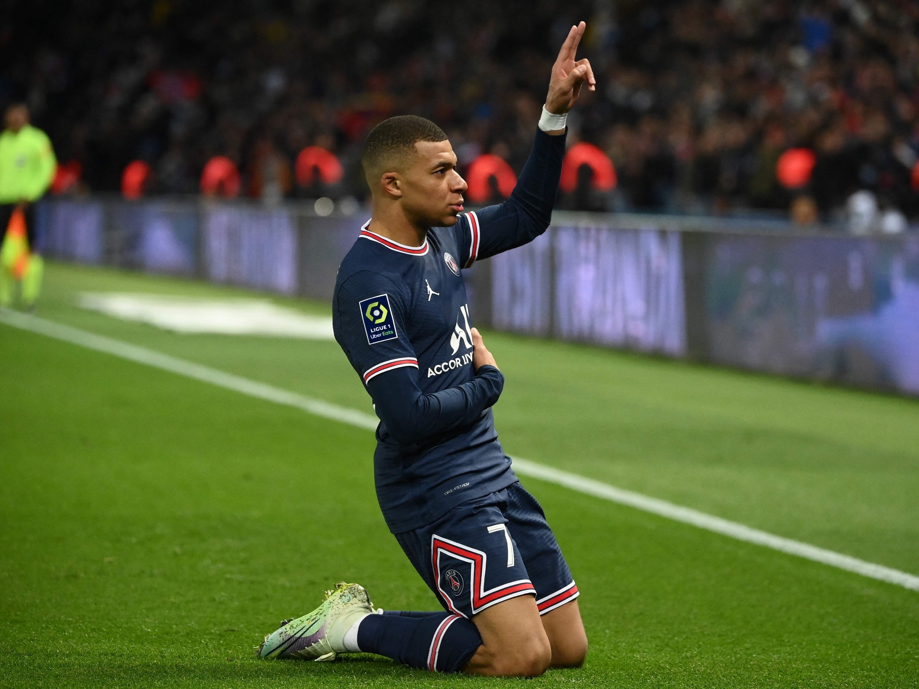 Futebol: PSG empatou desta vez com Kylian Mbappé