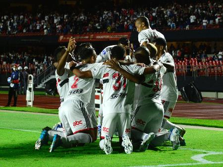 S&Atilde;&pound;o Paulo vence Everton com reservas e mant&Atilde;&copy;m 100% na Sul-Americana