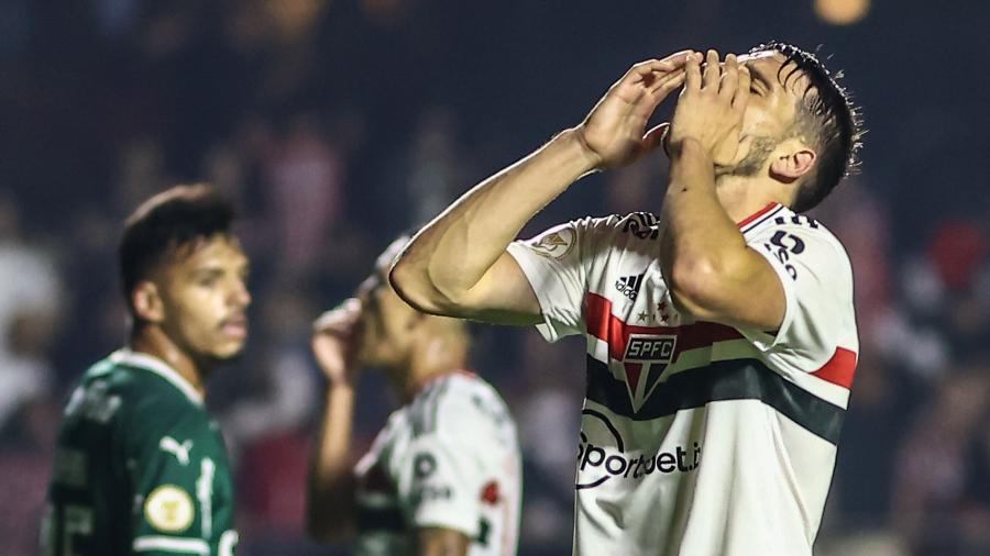 Calleri lamenta em clássico entre São Paulo e Palmeiras, pelo Brasileirão - Marcello Zambrana/AGIF