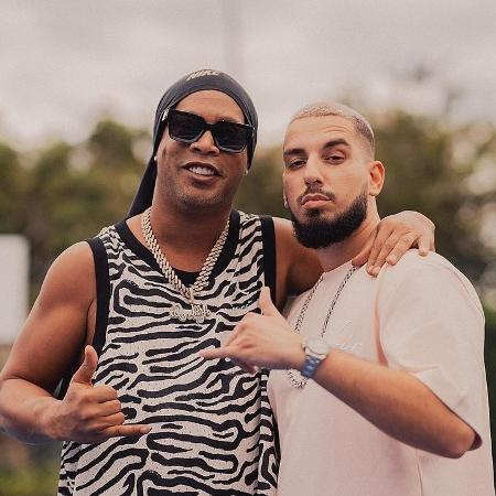 Ronaldinho e AriBeatz - Reprodução/Instagram