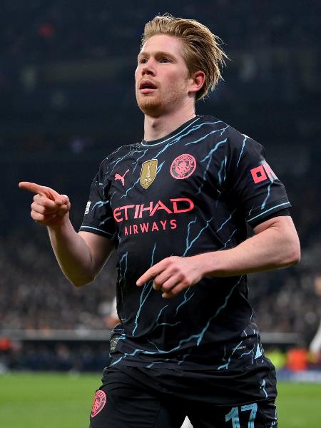 De Bruyne celebra gol do Manchester City sobre o Copenhague em jogo da Champions League