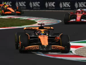 Piastri faz McLaren titubear em dar status de 1º piloto a Norris por título