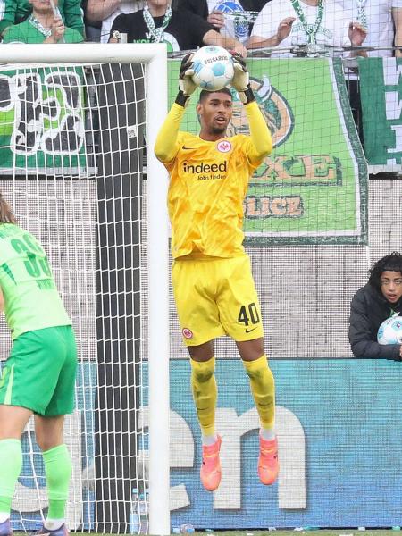 Kauã Santos teve atuação histórica contra o Besiktas, pela Liga Europa