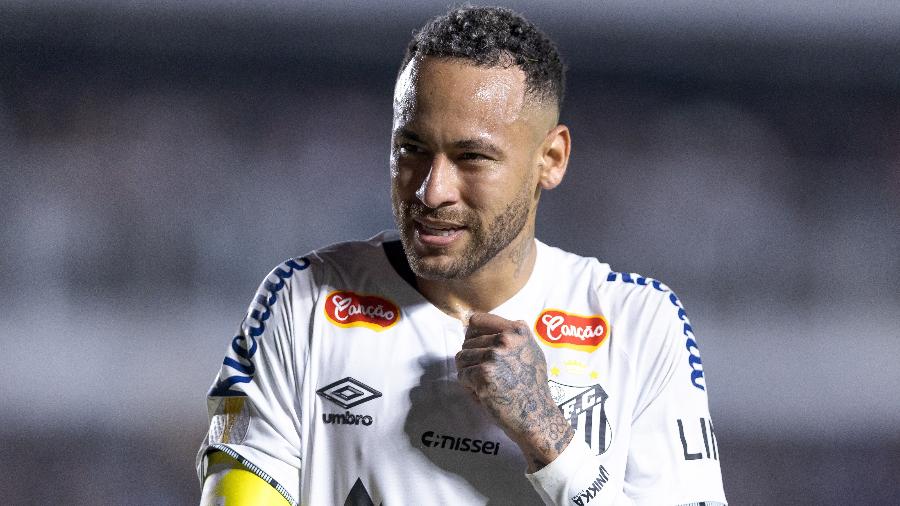 Neymar em sua reestreia pelo Santos, na Vila Belmiro