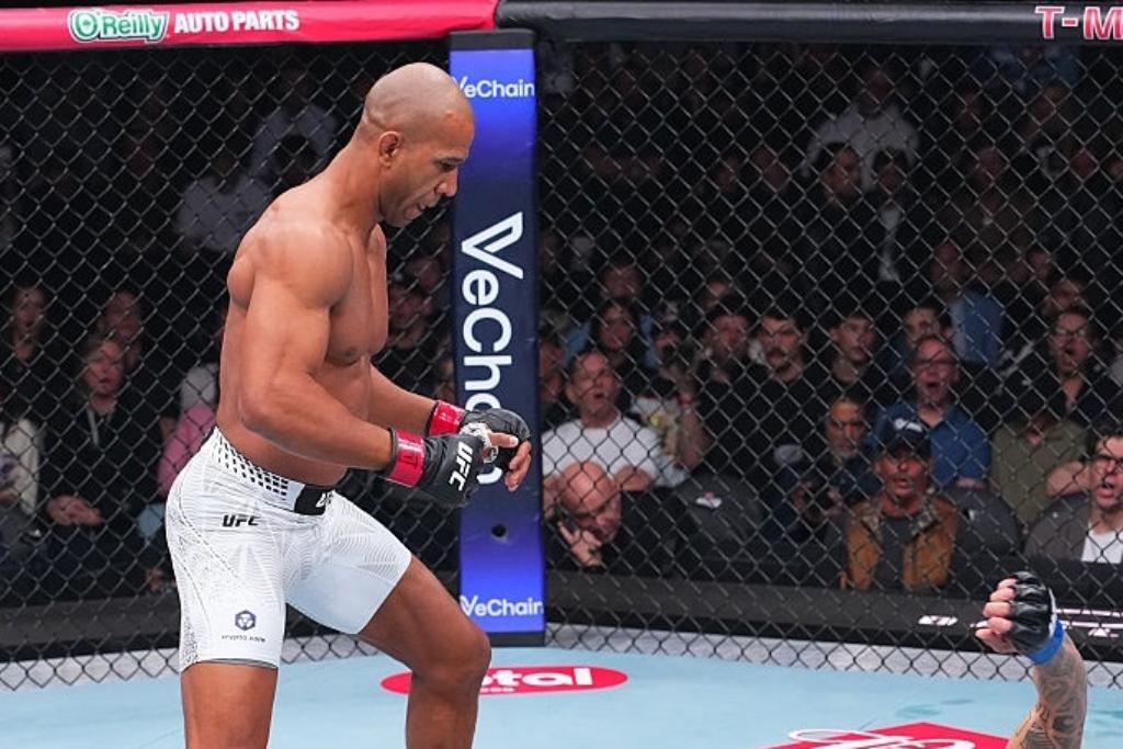 Gregory Rodrigues atropleou Brunno Ferreira no UFC 326 - undefined