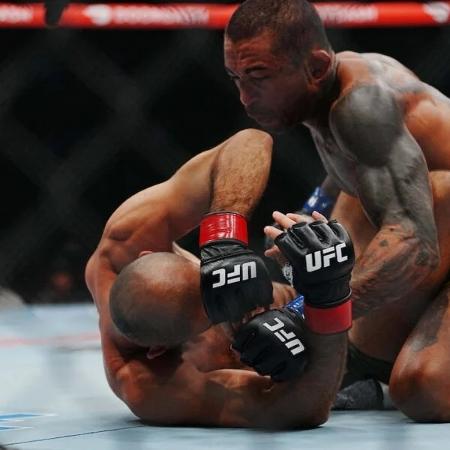Ufc Flash UFC 331: Tubarão vence Giga Chikadze com nocaute avassalador no 1º round