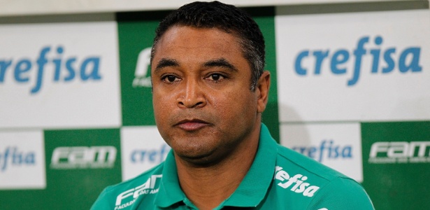 Roger disse que precisou "condensar" preparação do Palmeiras para a final - Daniel Vorley/AGIF