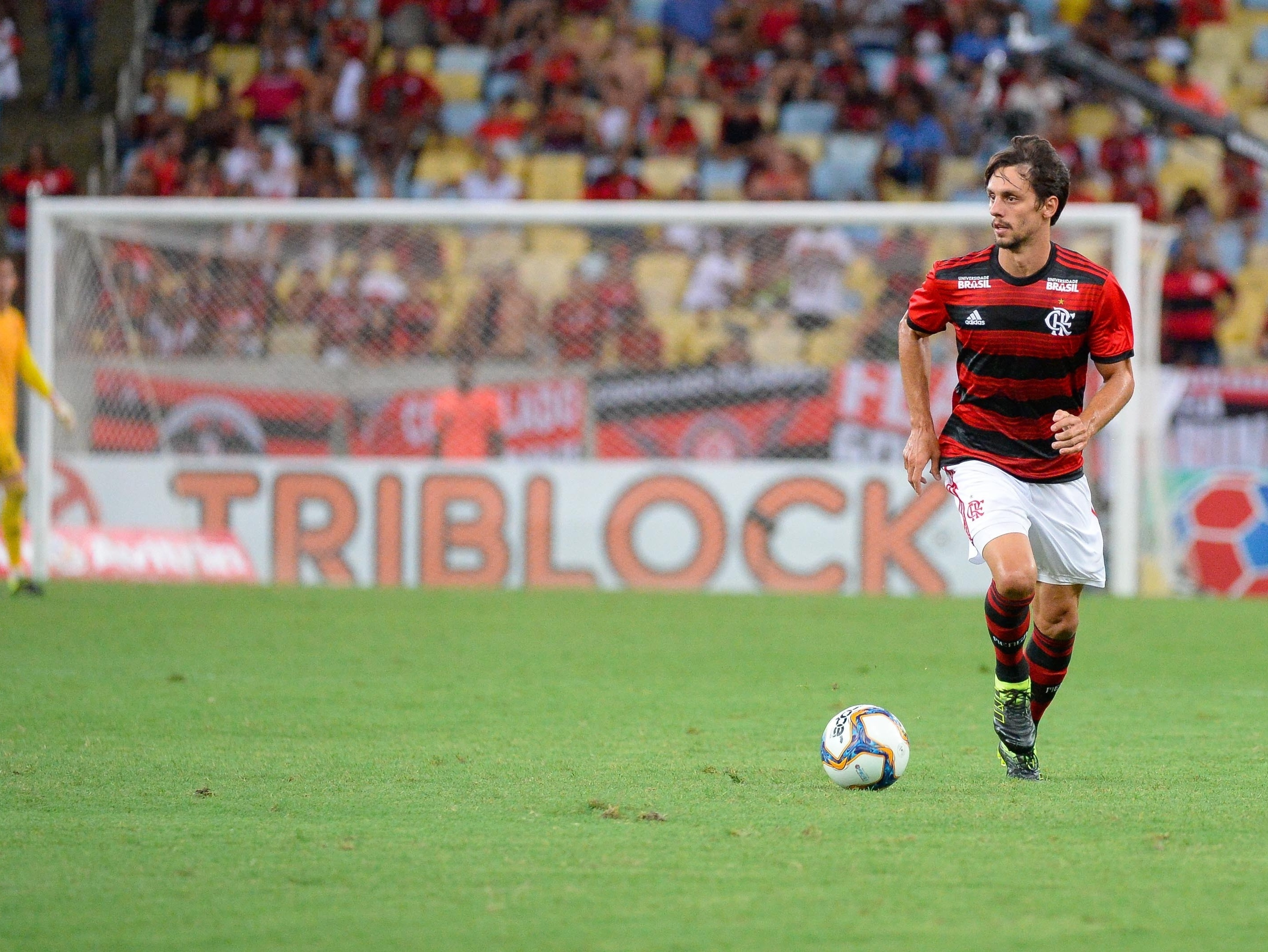 Os dias de um jogador titular absoluto no Flamengo já estão