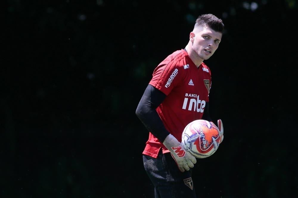 Resultado de imagem para SÃ£o Paulo tem 1Âª calmaria com goleiro apÃ³s Ceni mesmo em tempos de crise