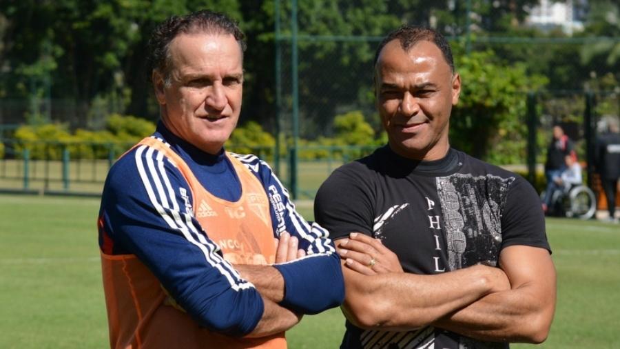 Cafu trocou ideias com Cuca e conversou com jogadores em visita ao CT são-paulino - Felipe Espindola / www.saopaulofc.net